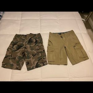 2 Hurley men’s cargo shorts